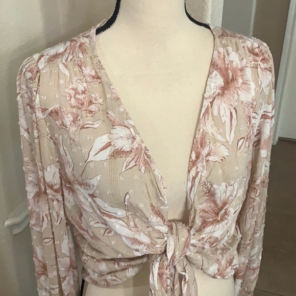 Timing tan floral with metallic top/blouse - Picture 6 of 17